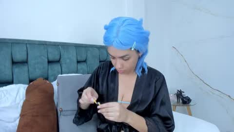 Stefanny online show from November 2025 12:10:02 AM