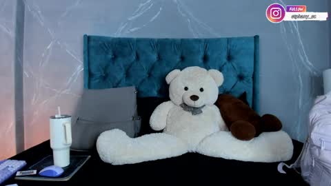 Stefanny online show from April 2026 12:11:02 AM