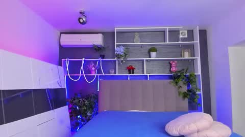 Snapshot of stephierousee chatting on April 2026 05:32:01 AM Stephie online show from April 2026 05:32:01 AM