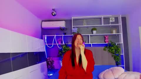 Snapshot of stephierousee chatting on May 2026 05:35:01 AM Stephie online show from May 2026 05:35:01 AM