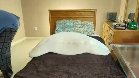 Snapshot of stephonstallion chatting on December 2025 08:07:02 PM Stephon Stallion online show from December 2025 08:07:02 PM