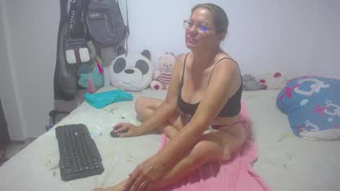 Angie mature online show from March 2025 07:20:02 PM