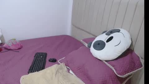 Angie mature online show from September 2025 09:36:01 PM