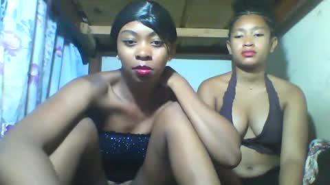 sterina0102 online show from December 2025 07:54:02 PM
