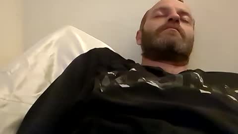 Snapshot of sterng123 chatting on December 2024 01:58:02 AM sterng123 online show from December 2024 01:58:02 AM