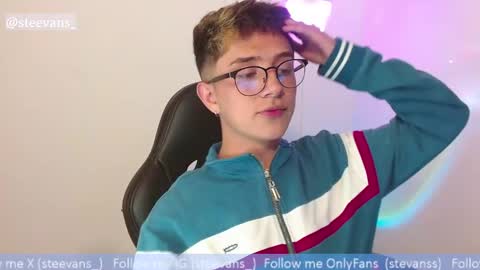 Snapshot of stevans_ chatting on October 2025 04:07:02 AM Stevan online show from October 2025 04:07:02 AM