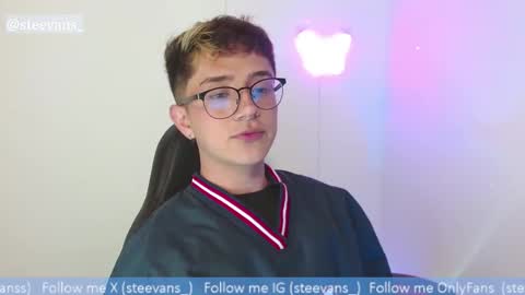 Snapshot of stevans_ chatting on October 2025 06:39:02 AM Stevan online show from October 2025 06:39:02 AM