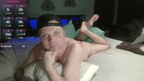 Snapshot of steveandhisdick chatting on February 2025 04:15:01 AM Im Yours online show from February 2025 04:15:01 AM