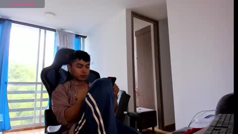 Esteban online show from October 2025 08:20:02 PM