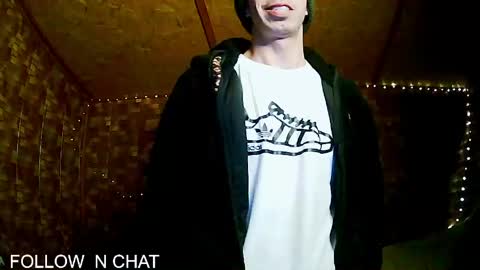 Snapshot of stevenbrookless chatting on May 2026 05:24:01 AM Steve online show from May 2026 05:24:01 AM