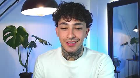 Daniel Steven Navarro online show from March 2026 01:43:02 AM