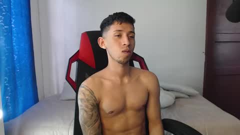 Snapshot of stevensex501 chatting on February 2025 07:39:01 PM steven online show from February 2025 07:39:01 PM