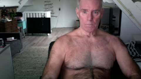 stevetwo online show from December 2024 10:03:01 AM