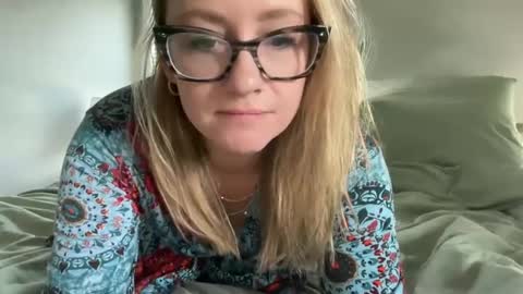 StevieGirl4U online show from February 2025 05:12:01 PM