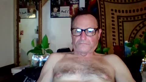 Snapshot of steviehard7 chatting on February 2025 04:55:01 AM steviehard7 online show from February 2025 04:55:01 AM