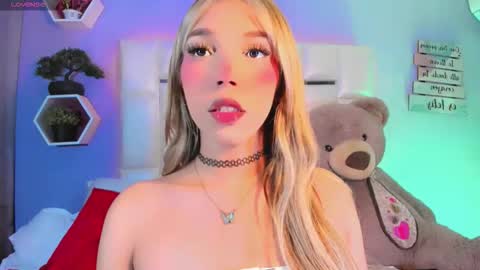 Snapshot of steyseequeen chatting on October 2025 10:41:01 PM Steisee Reyes online show from October 2025 10:41:01 PM