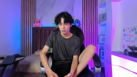 Snapshot of sthepanodimonaco chatting on March 2026 03:20:01 AM Sthepano online show from March 2026 03:20:01 AM