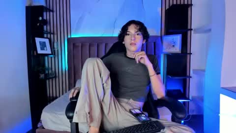 Sthepano  online show from June 2026 03:38:02 AM