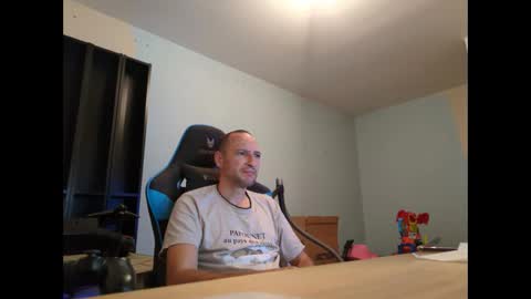 Snapshot of stickolive1 chatting on September 2025 09:03:02 PM stickolive1 online show from September 2025 09:03:02 PM