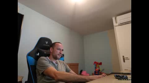 Snapshot of stickolive1 chatting on September 2025 08:43:01 PM stickolive1 online show from September 2025 08:43:01 PM