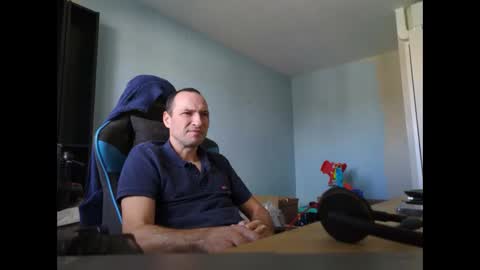 Snapshot of stickolive1 chatting on October 2025 11:18:01 AM stickolive1 online show from October 2025 11:18:01 AM