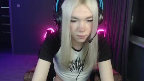 Steve online show from November 2025 07:58:02 PM