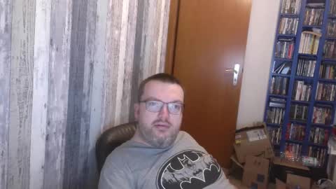 Snapshot of still_alive1985 chatting on September 2025 07:08:01 AM Oliver online show from September 2025 07:08:01 AM