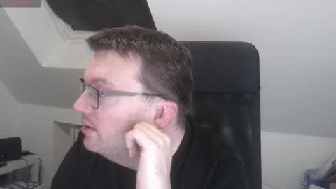 Snapshot of still_alive1985 chatting on November 2025 06:08:01 PM Oliver online show from November 2025 06:08:01 PM