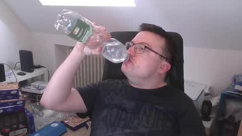 Oliver online show from April 2026 12:49:01 PM