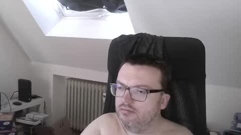 Snapshot of still_alive1985 chatting on June 2026 07:13:01 AM Oliver online show from June 2026 07:13:01 AM