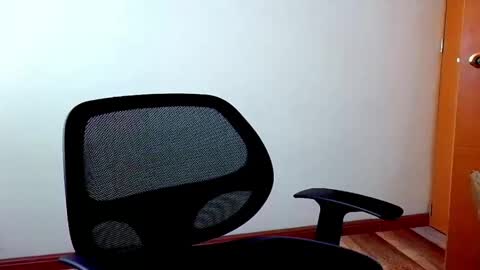 stiven253958 online show from April 2026 05:31:02 PM