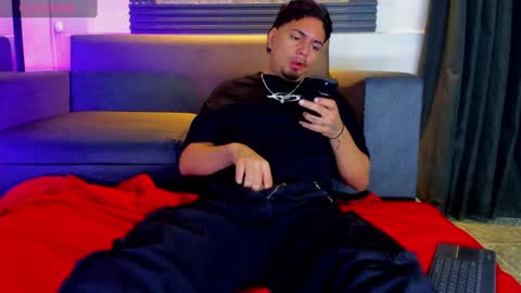 friends online show from September 2025 05:05:02 PM