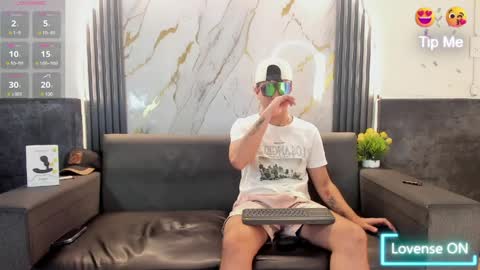 Snapshot of stivendreams chatting on April 2026 04:06:02 AM friends online show from April 2026 04:06:02 AM