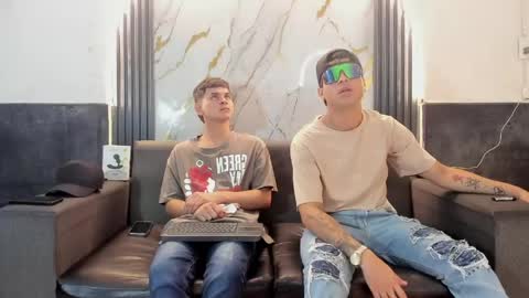 Snapshot of stivendreams chatting on April 2026 04:07:02 AM friends online show from April 2026 04:07:02 AM