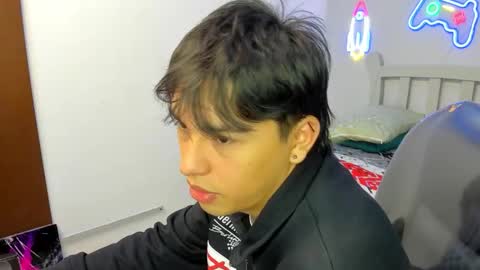 Snapshot of stiwentwink chatting on October 2025 02:42:02 PM Stiwen online show from October 2025 02:42:02 PM