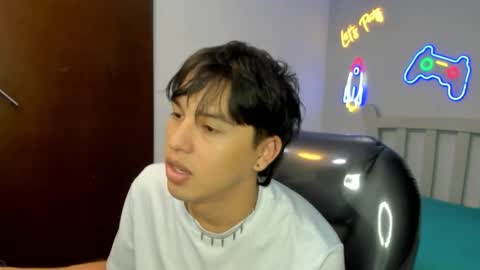 Snapshot of stiwentwink chatting on November 2025 12:37:02 PM Stiwen online show from November 2025 12:37:02 PM