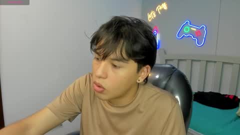 Snapshot of stiwentwink chatting on November 2025 04:18:02 PM Stiwen online show from November 2025 04:18:02 PM