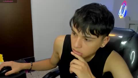 Snapshot of stiwentwink chatting on November 2025 06:51:02 PM Stiwen online show from November 2025 06:51:02 PM