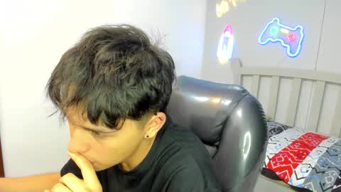 Snapshot of stiwentwink chatting on November 2025 02:38:02 PM Stiwen online show from November 2025 02:38:02 PM