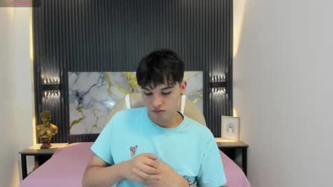 Snapshot of stiwentwink chatting on November 2025 04:34:02 PM Stiwen online show from November 2025 04:34:02 PM