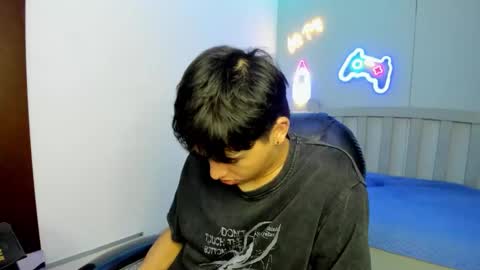 Snapshot of stiwentwink chatting on November 2025 02:06:02 PM Stiwen online show from November 2025 02:06:02 PM