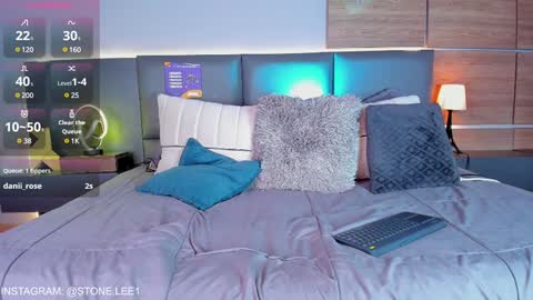 Stone Lee  online show from December 2024 03:56:02 AM