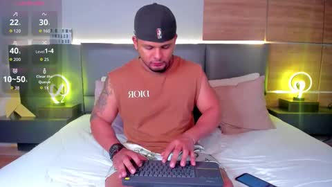 Stone Lee  online show from October 2025 01:28:01 AM