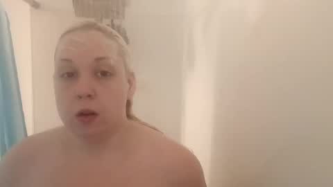 Snapshot of stoned2dabones666 chatting on September 2025 05:47:02 PM Haily online show from September 2025 05:47:02 PM