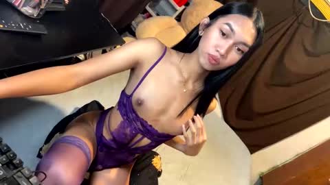 Snapshot of stonehard_sophia chatting on April 2026 08:50:01 PM Cute Sophia online show from April 2026 08:50:01 PM