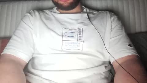 Snapshot of str8mix chatting on February 2026 11:06:01 PM str8mix online show from February 2026 11:06:01 PM