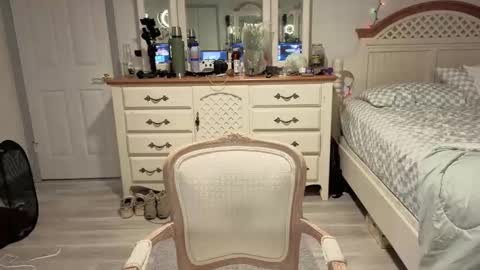 str8whiteboy21 online show from December 2025 05:11:02 PM