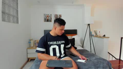 straight__friends online show from March 2026 02:40:02 PM