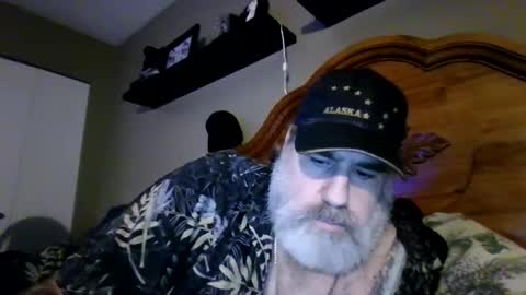 Straightbear4you online show from June 2026 09:41:02 AM