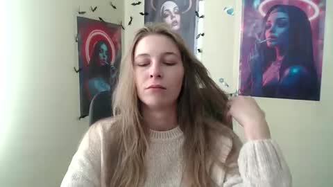 Snapshot of stranger_giirl chatting on April 2026 06:11:02 AM Amalia online show from April 2026 06:11:02 AM